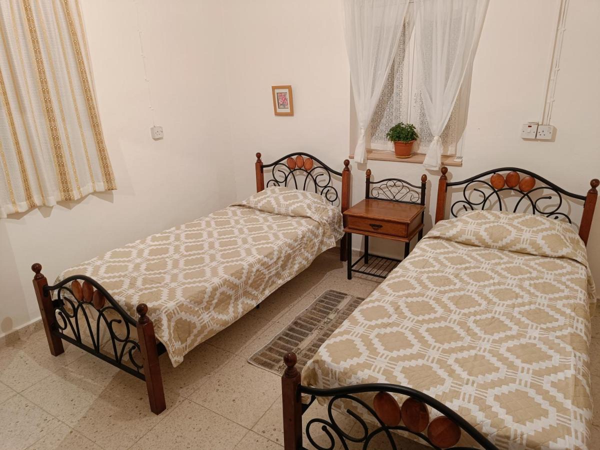 The Grapevine Guest House Paphos Exterior foto